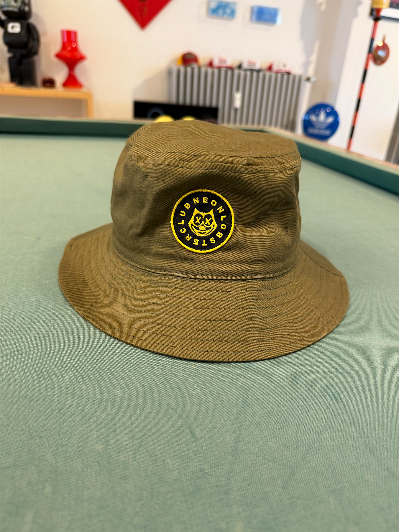 BUCKET HAT